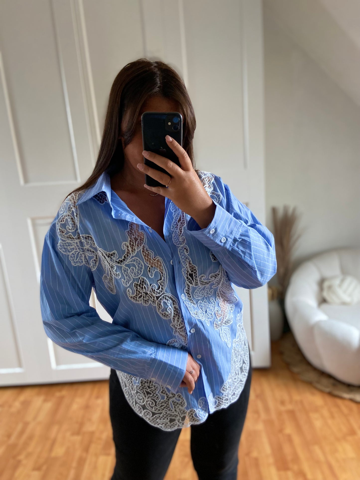 Chemise bleu à dentelle | FERYEL