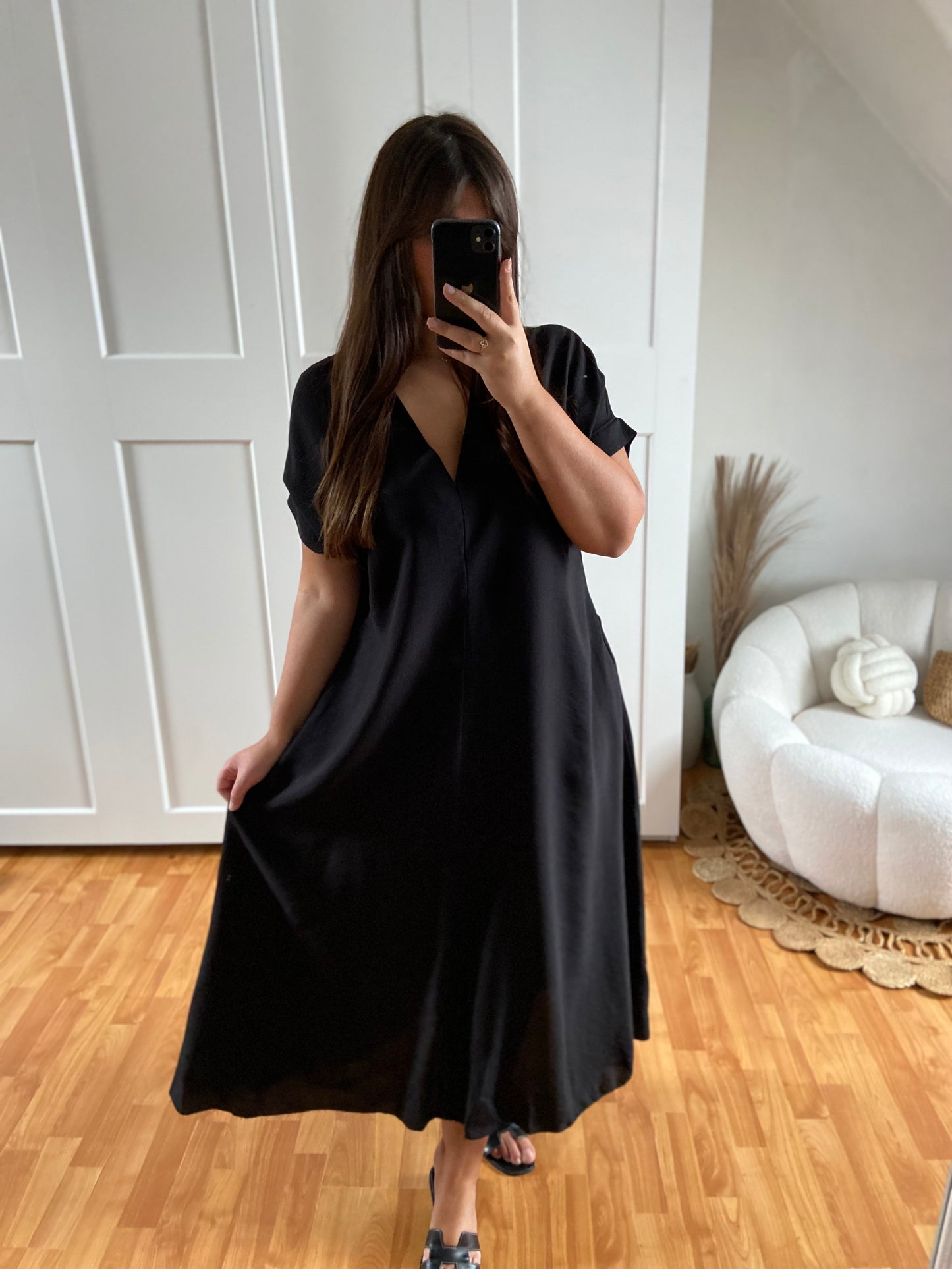 Robe fluide avec poche | Noir | ELVIA