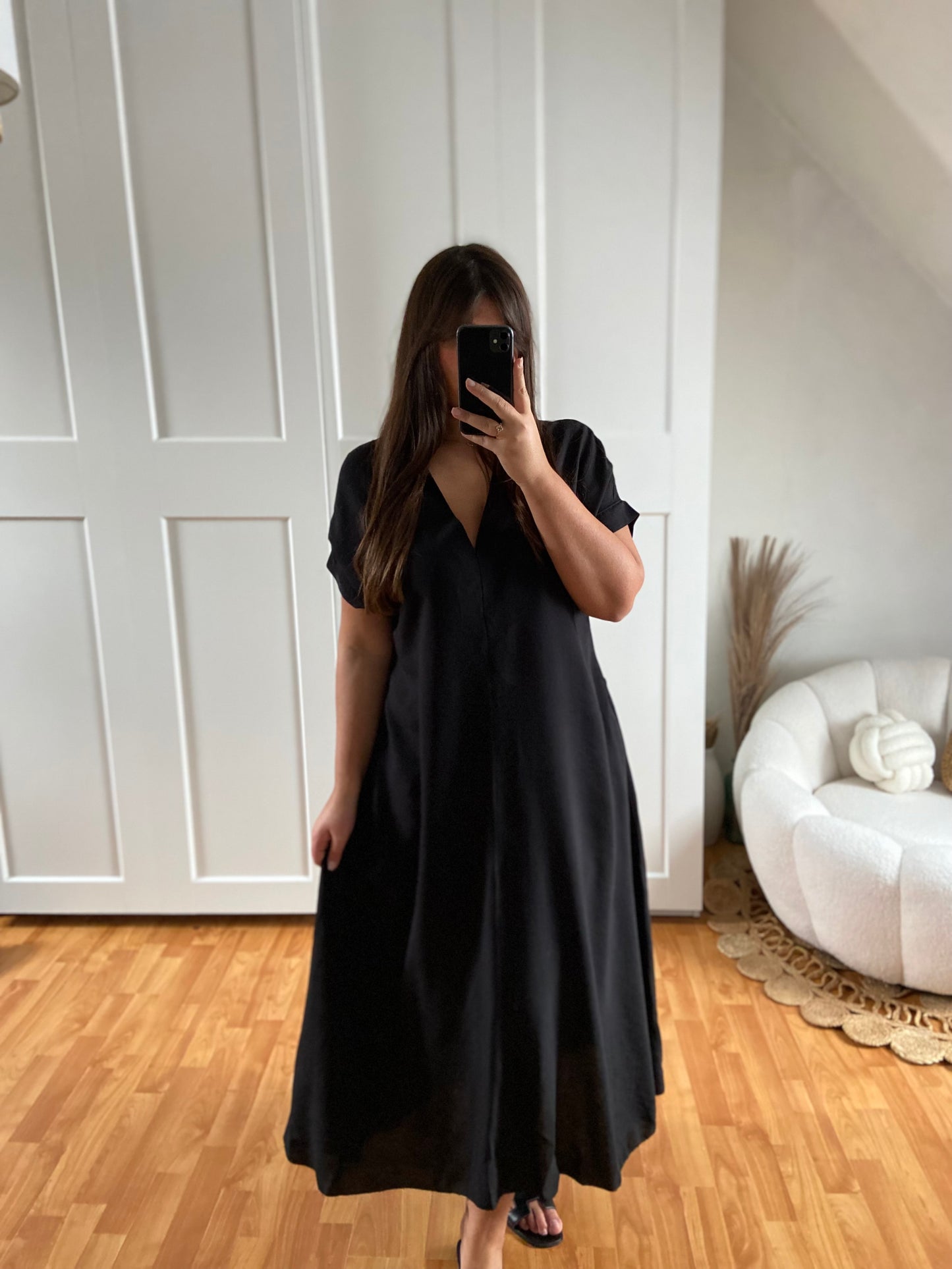 Robe fluide avec poche | Noir | ELVIA