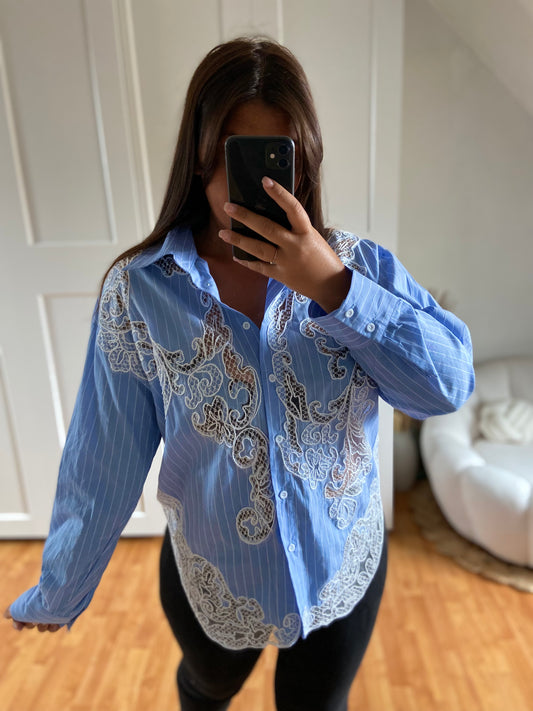 Chemise bleu à dentelle | FERYEL